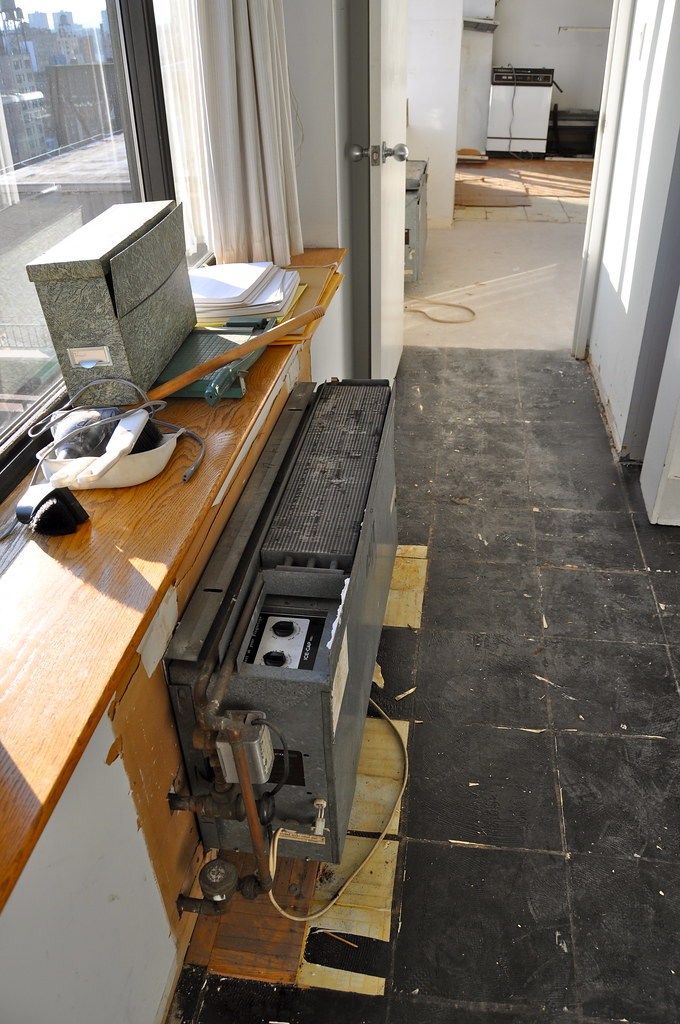 Salle de bains moderne carrelée après rénovation